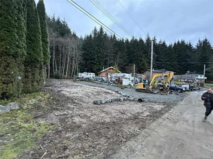 Property Photo:  400 Macmillan Dr  BC V0P 1R0 