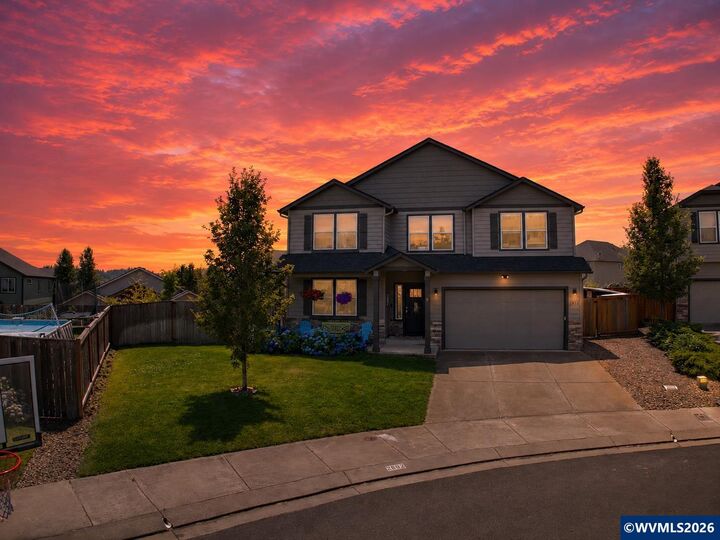 Property Photo: 2862 Lucia St OR 97321