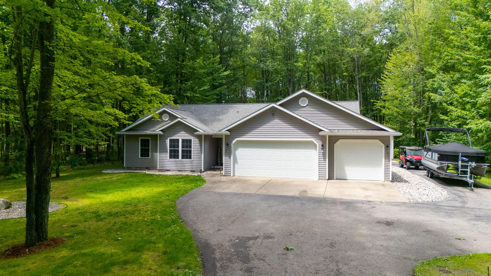 Property Photo: 3120 Kens Place MI 48653