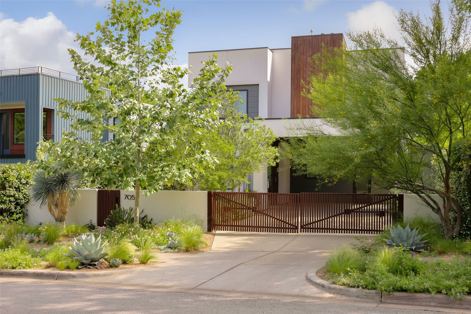Property Photo:  705 W Monroe Street  TX 78704 