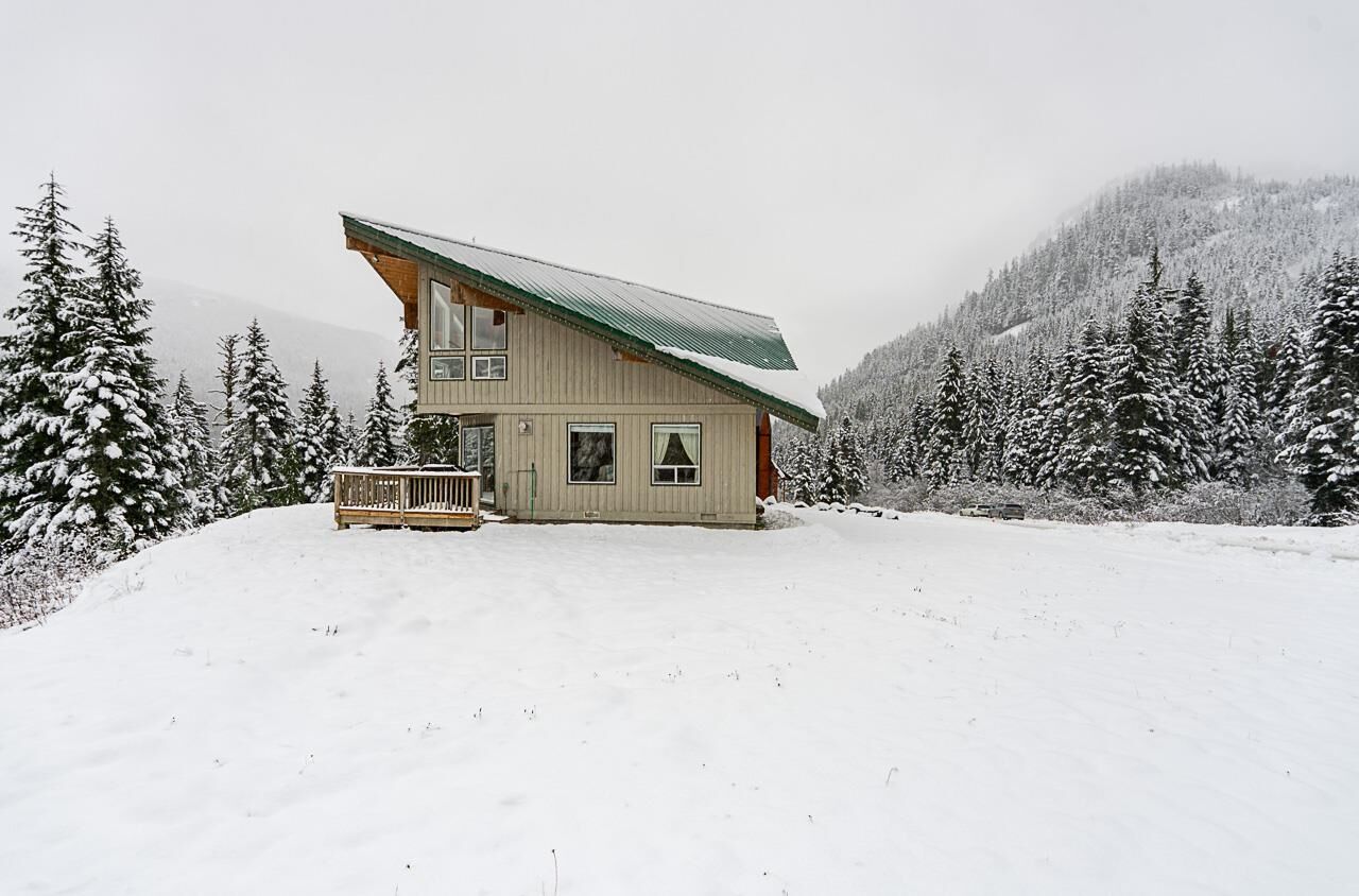 Property Photo: 20806 Sakwi Creek Road BC V0M 1A1