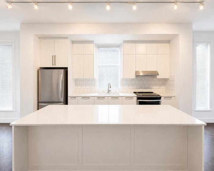 Property Photo: 15828 27 Avenue 40 BC V3Z 0X4