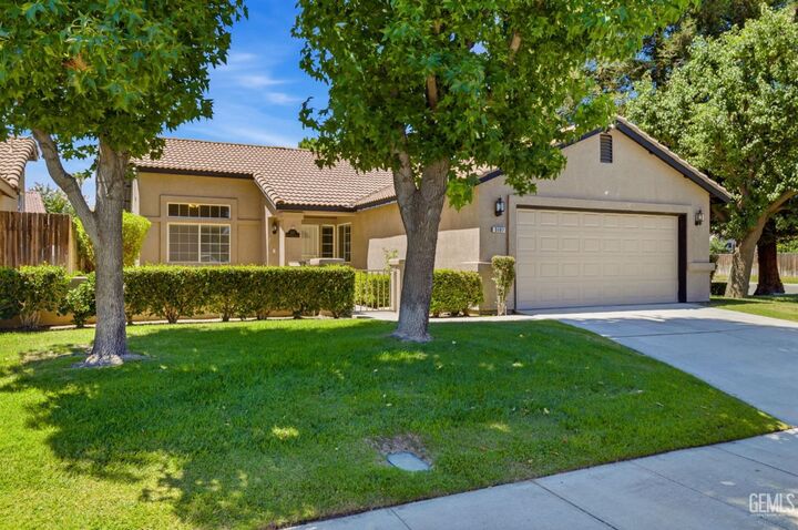 Property Photo:  5107 Mill Wheel Drive  CA 93313 