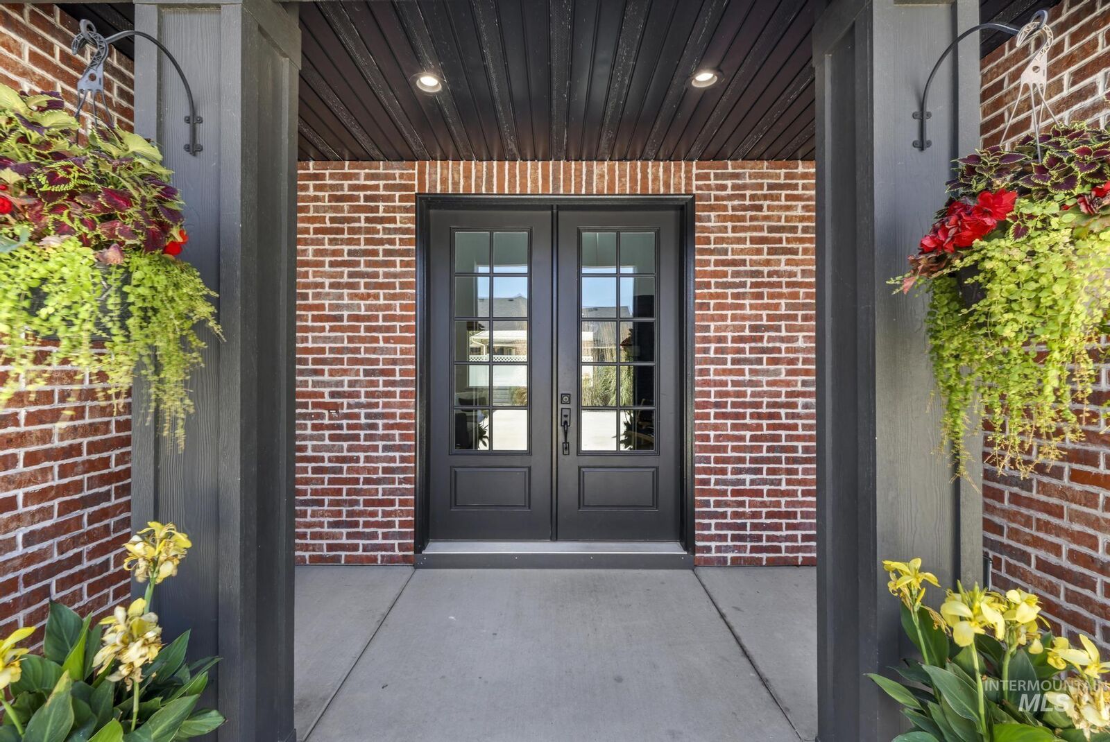Property Photo:  1470 Pillar Circle  ID 83301 