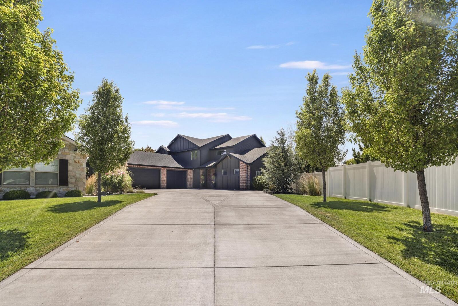 Property Photo:  1470 Pillar Circle  ID 83301 