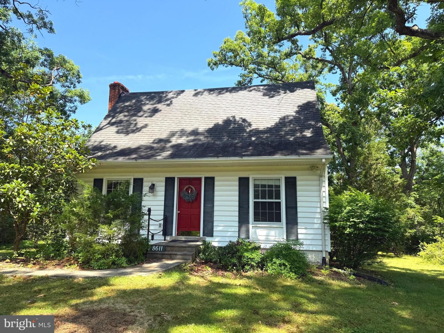 Property Photo: 8611 Oakmont Street MD 20877