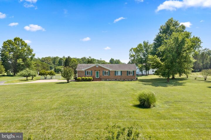 Property Photo: 14917 Compton Road A VA 20121