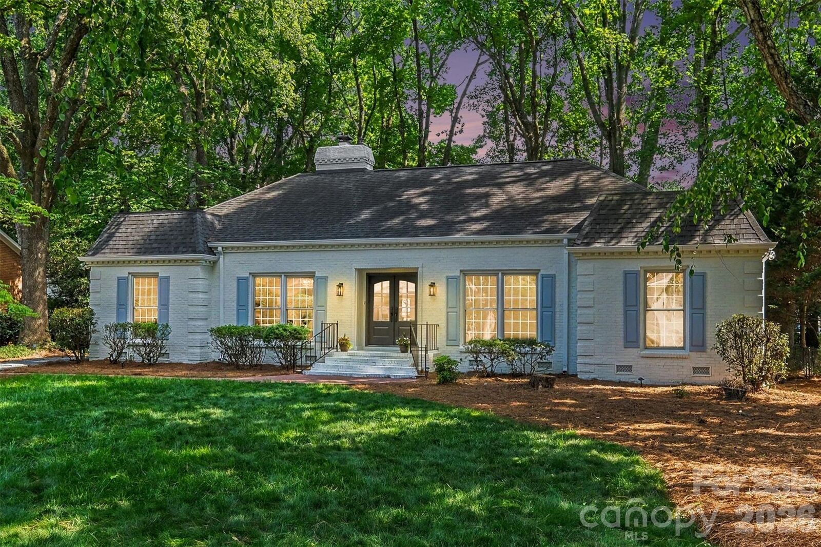 Property Photo:  3323 Champaign Street  NC 28210 