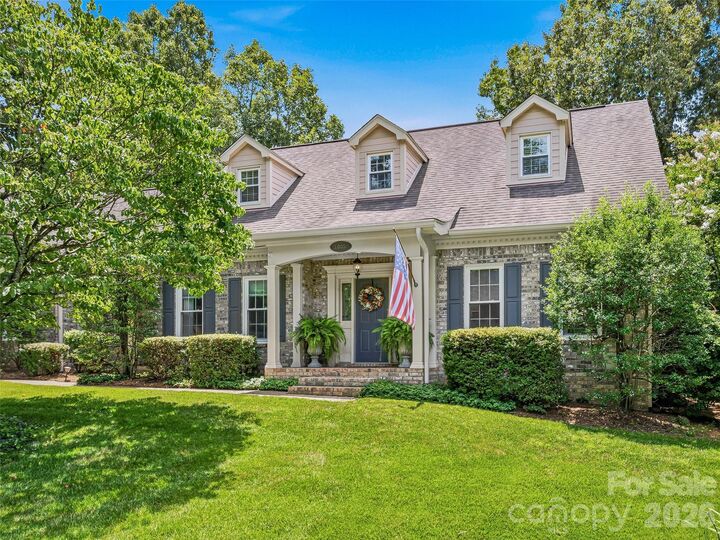 Property Photo:  1005 Windsor Drive  NC 28803 