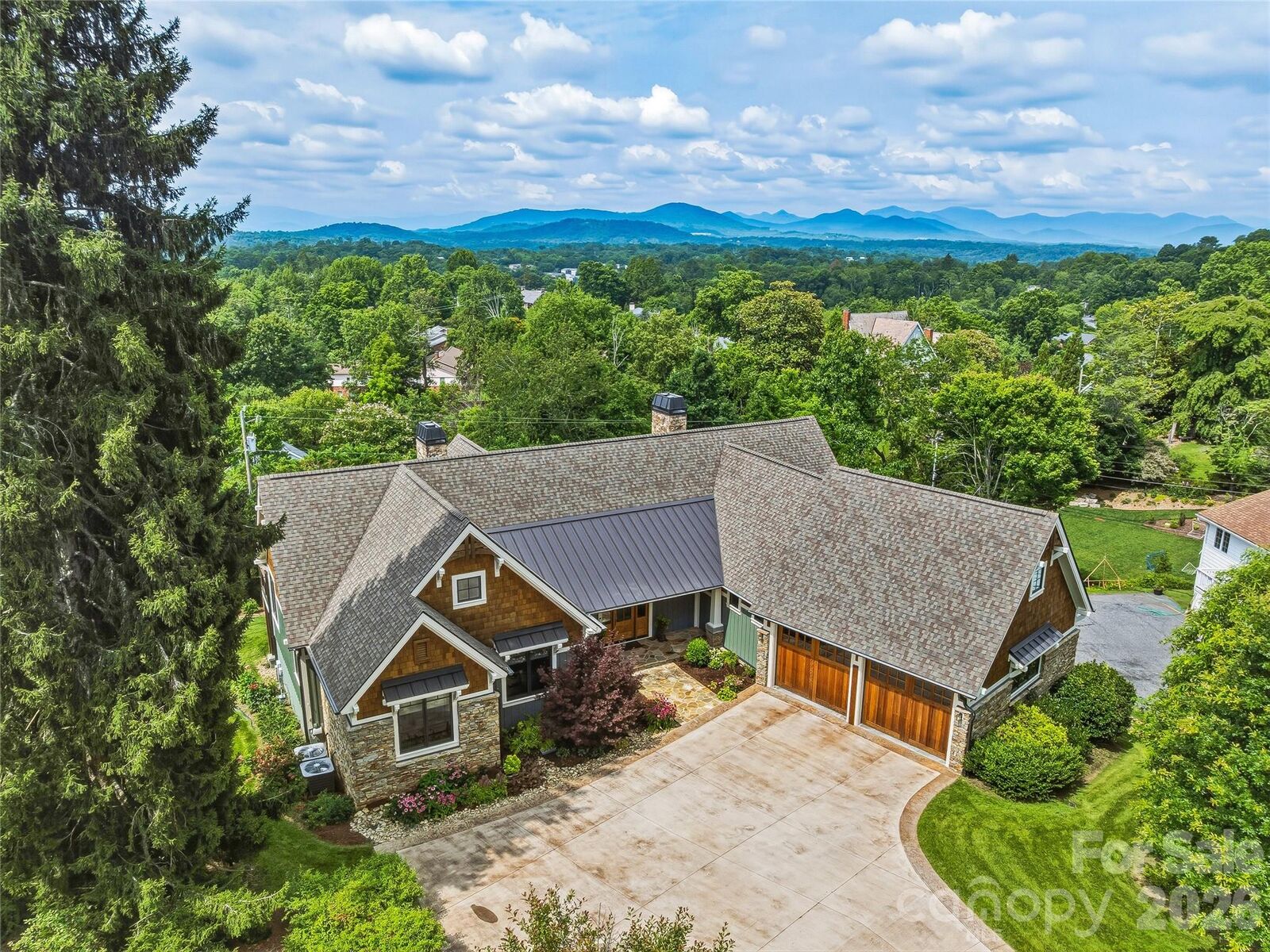 Property Photo: 266 Stratford Road NC 28804