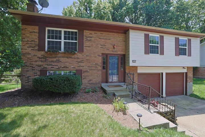 Property Photo: 7807 Heatherglen Drive OH 45255