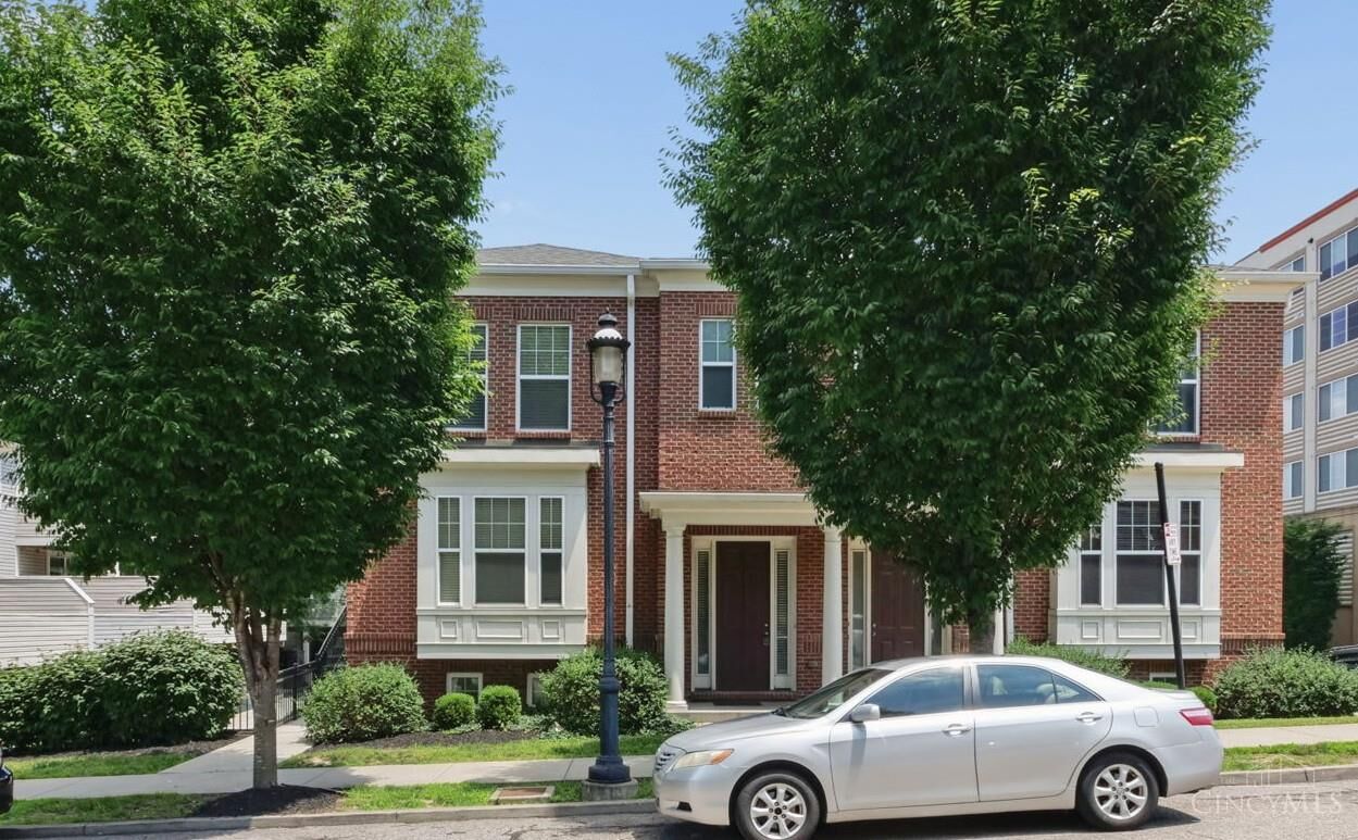 Property Photo:  2924 Eden Avenue  OH 45219 