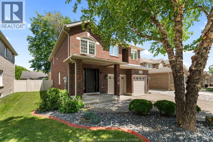 Property Photo: 1376 Lakeview Avenue ON N8P 1K7