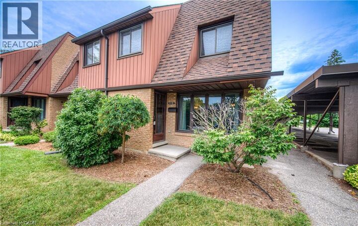 Property Photo: 112 Kingswood Drive 21 ON N2E 1S9