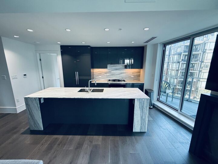 Property Photo:  1500 Martin Street 6th Floor  BC V4B 0C2 
