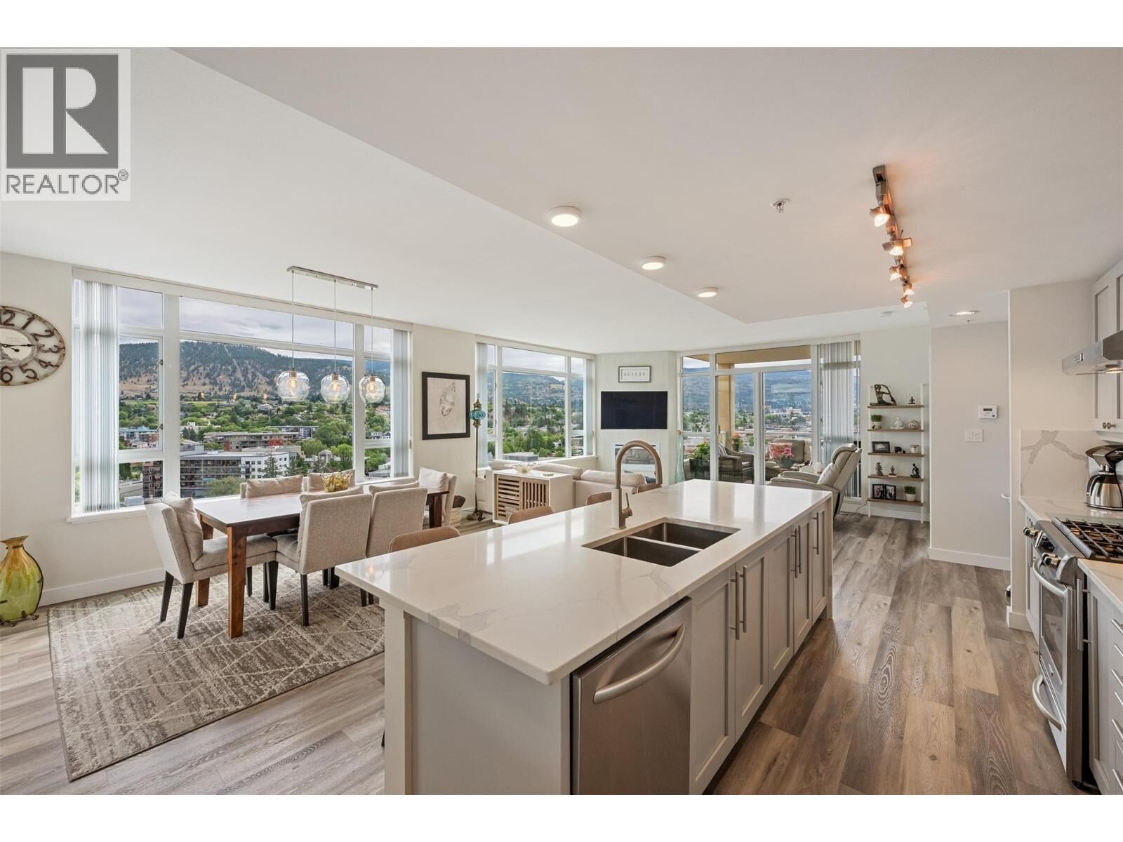 Property Photo: 75 Martin Street 1204 BC V2A 9C8