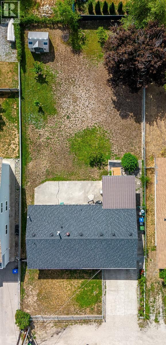 Property Photo: 390 Asher Road BC V1X 3H7