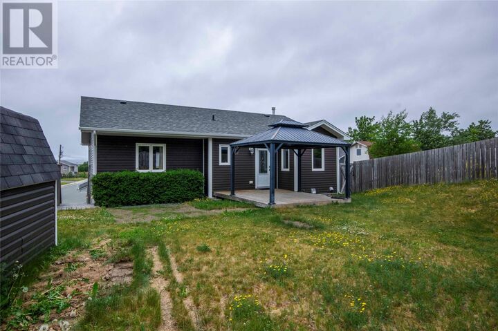 Property Photo:  19 Carriewood Place  NL A1X 0E6 