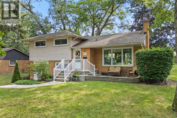 Property Photo:  1220 Ridgewood Drive  ON N7V 3R1 