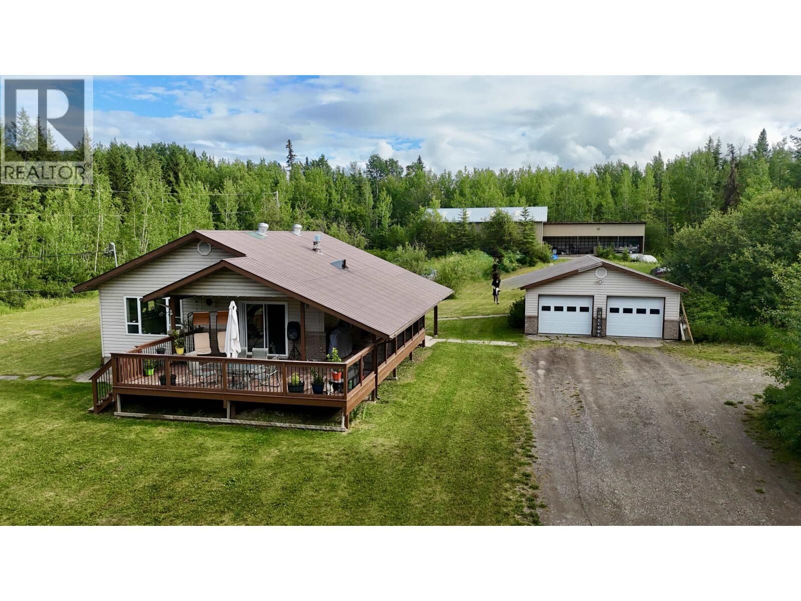 Property Photo:  826 Oak Street  BC V0J 3A1 