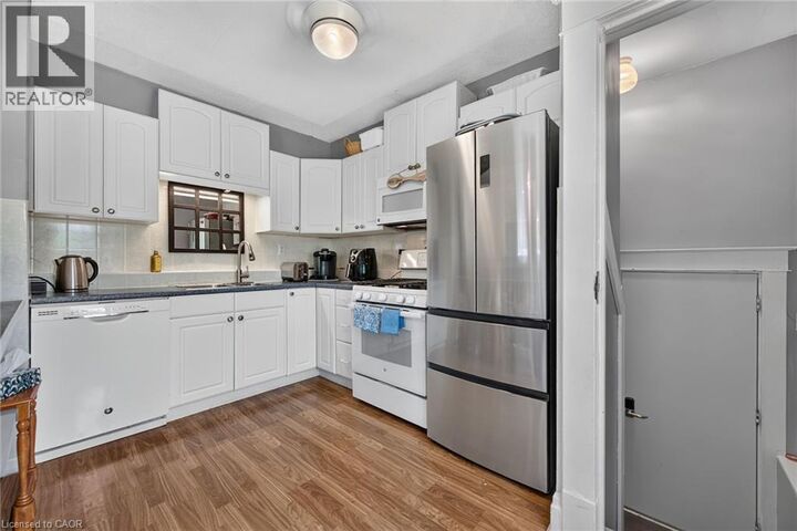 Property Photo:  208 Carlton Street  ON L2R 1S6 