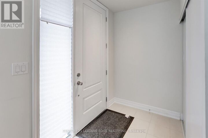 Property Photo:  1180 Cawthra Road 106  ON L5G 4K7 