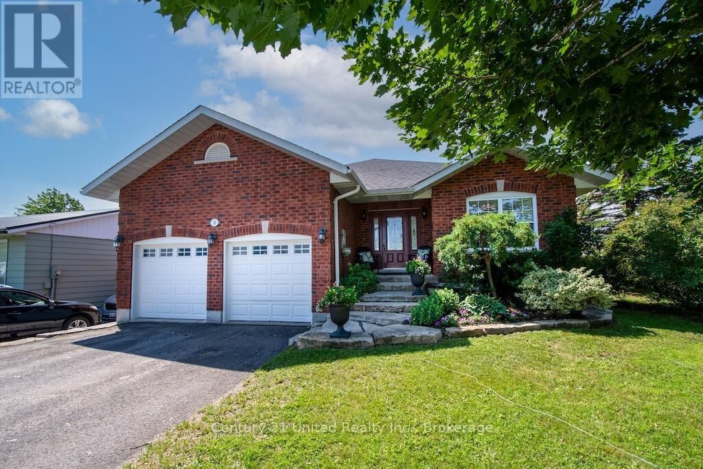 Property Photo: 50 Bay Street ON K0L 1Y0