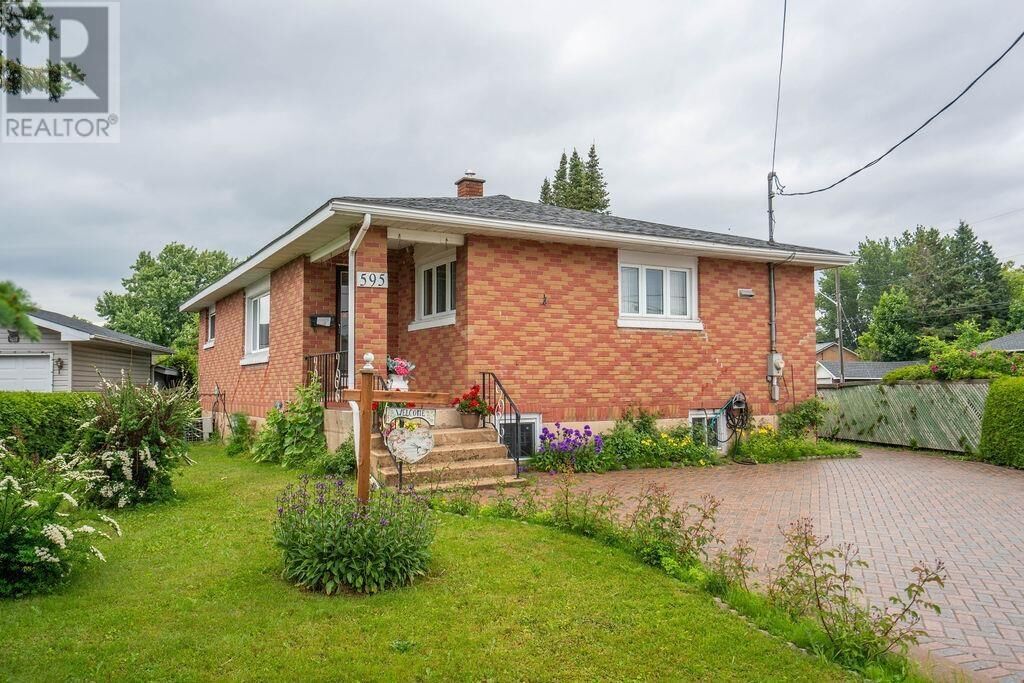 Property Photo: 595 Korah Rd ON P6C 4J6