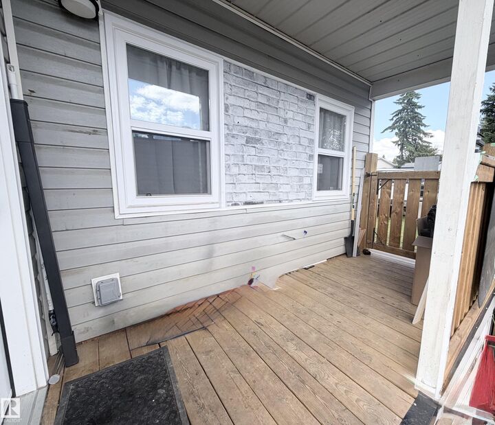 Property Photo: 2 Round Road NW AB T6P 1B3