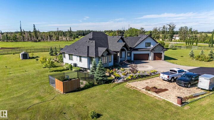 Property Photo:  52025 Rge Road 272  AB T7X 3N1 