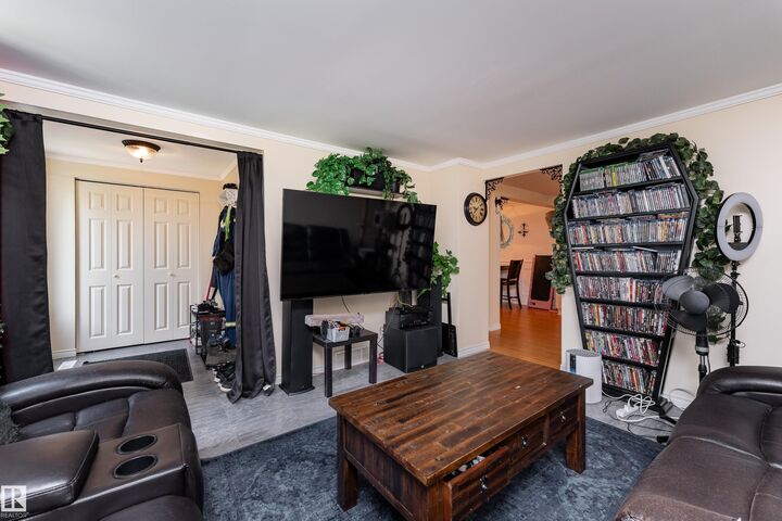 Property Photo:  4517 54 Avenue  AB T9V 0X9 