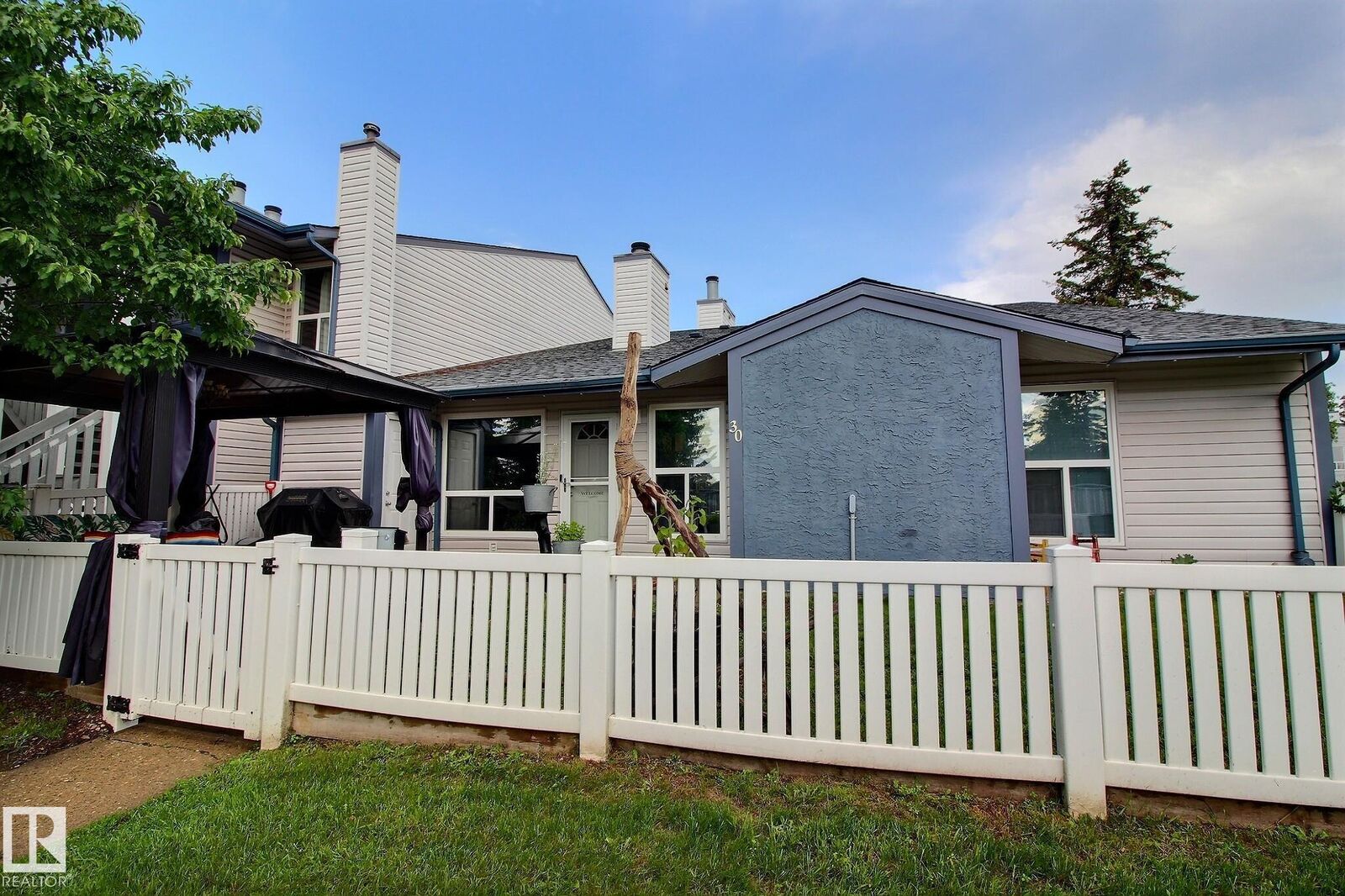 Property Photo: 14620 26 Street NW 30 AB T5Y 2J9