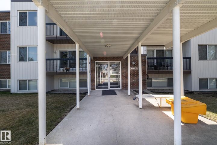 Property Photo: 11455 41 Avenue NW 208 AB T6J 0T9