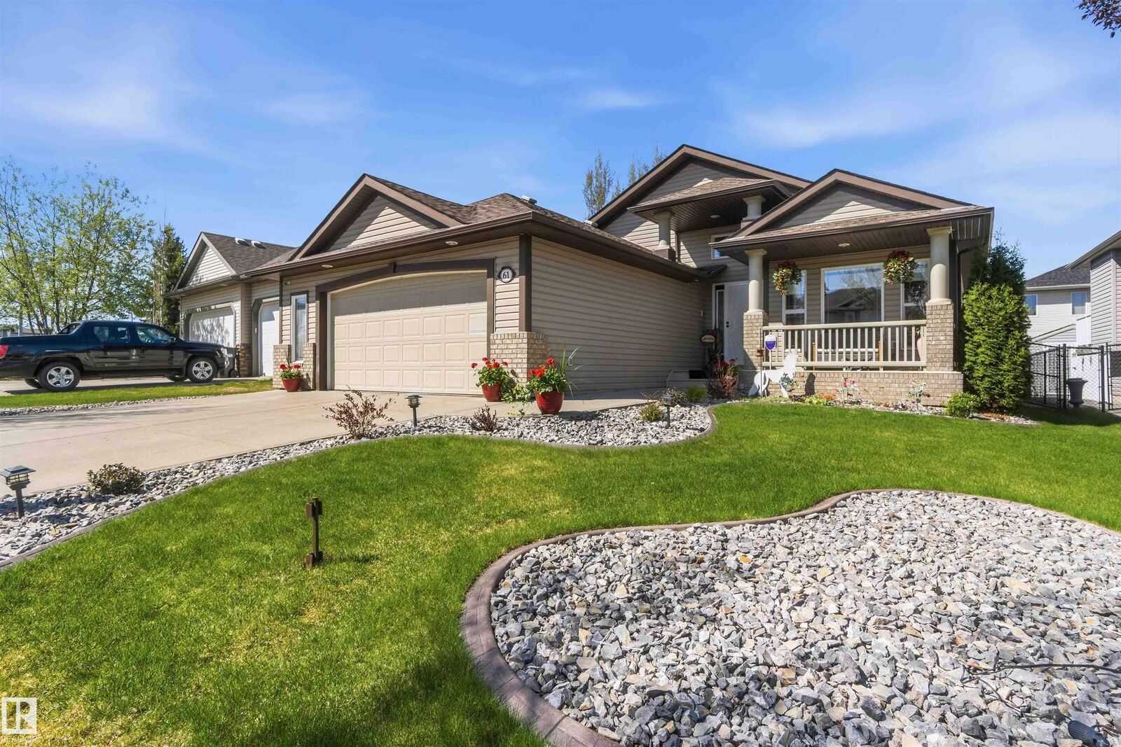 Property Photo: 61 Linkside Blvd AB T7X 4A6