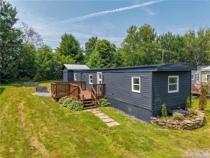 62 Hedgeview Drive — photo 1