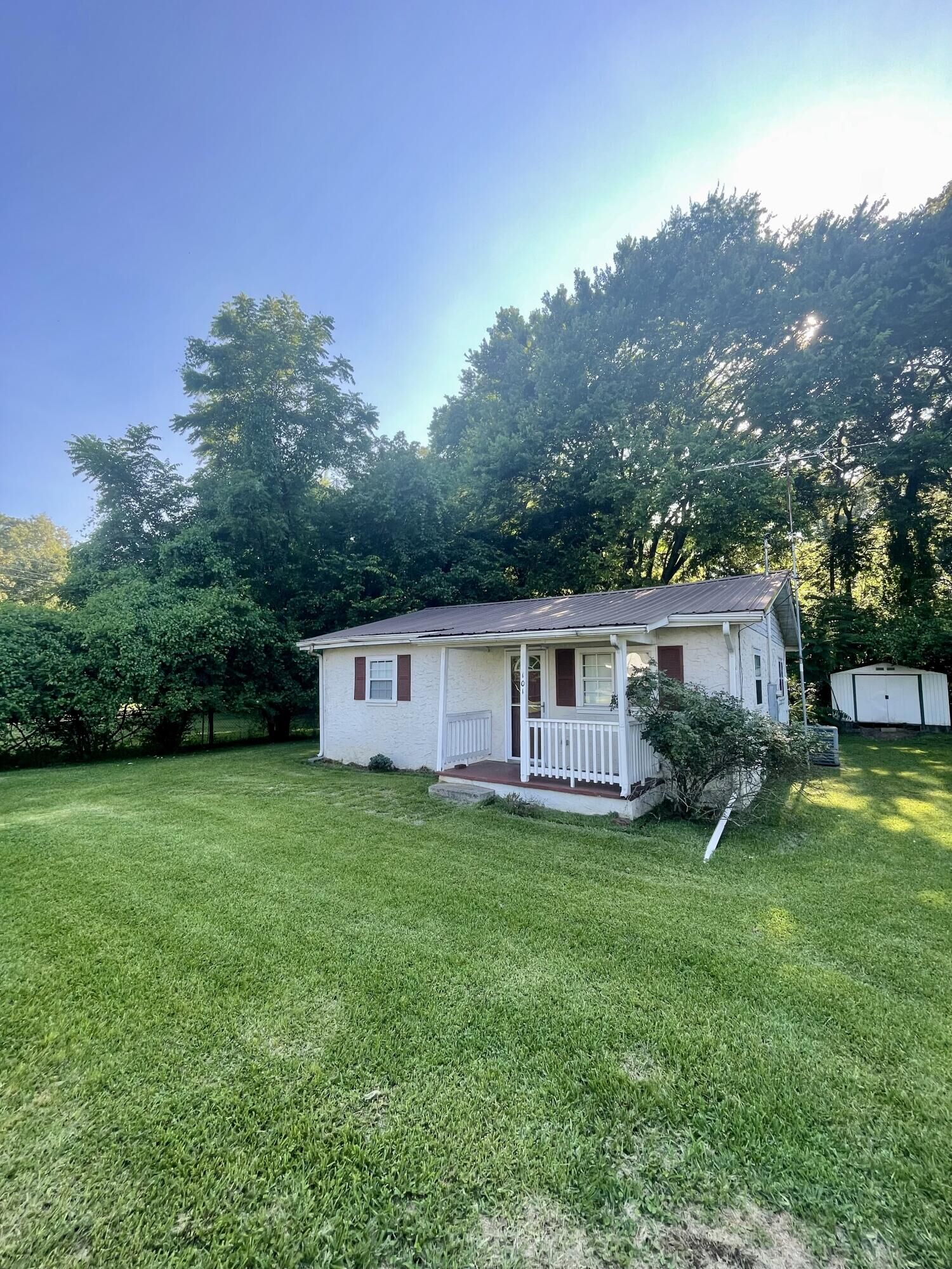 Property Photo:  101 Shaw Street N  GA 30728 