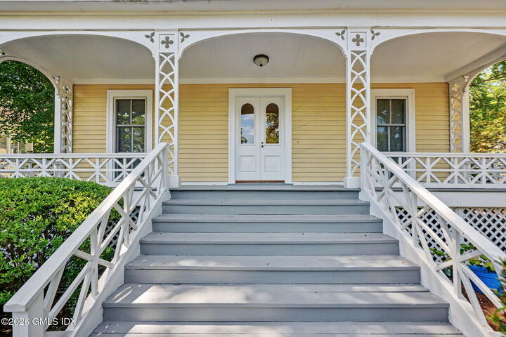 Property Photo: 124 Mason Street 1 CT 06830