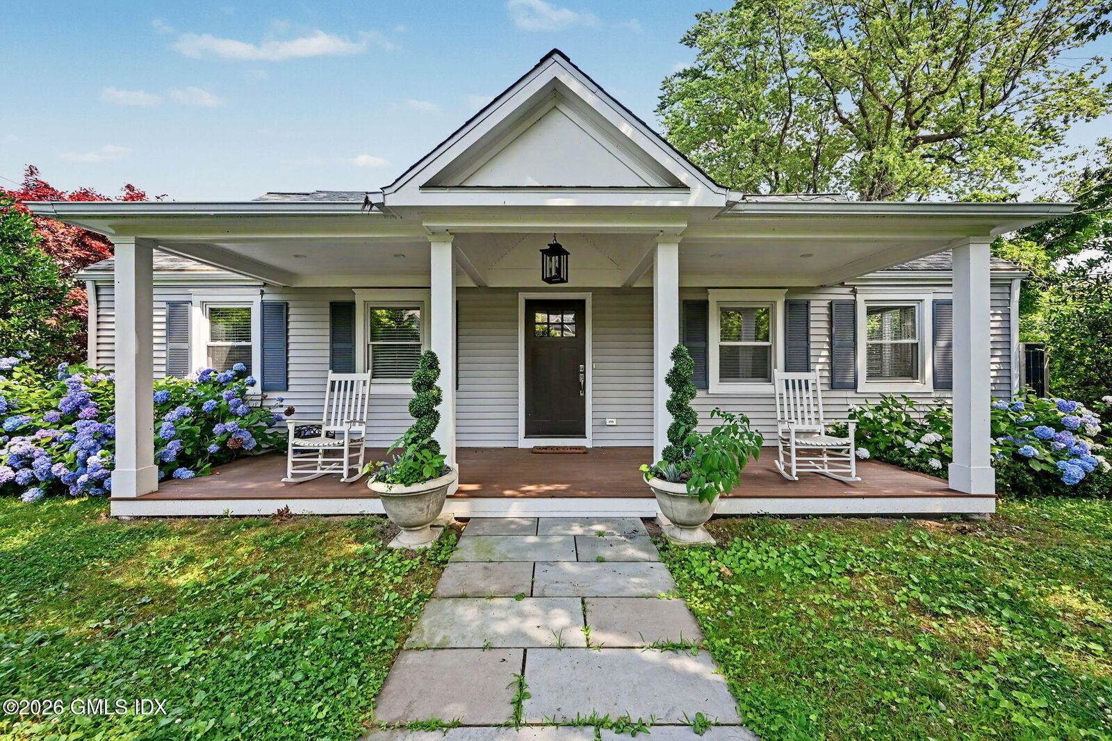 Property Photo:  124 Shore Road  CT 06870 