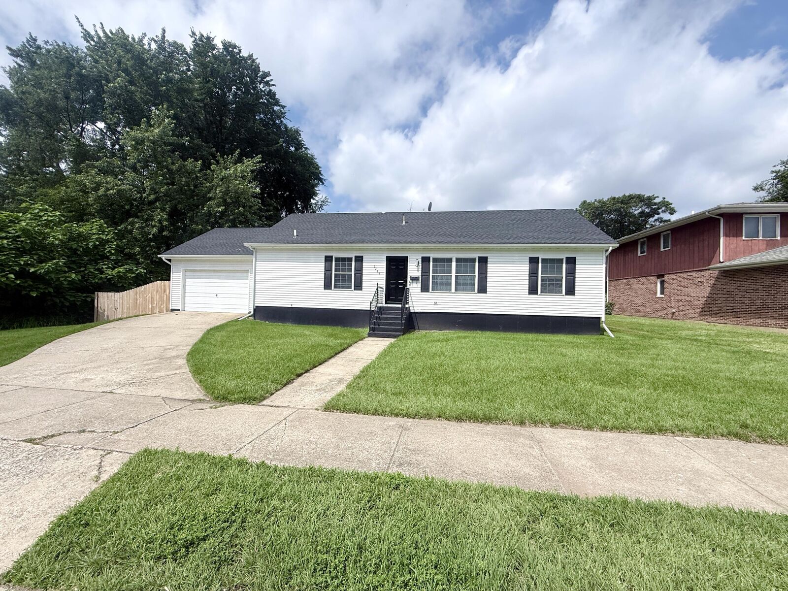 Property Photo:  2244 W Taft Street  IN 46404 