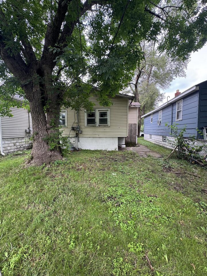 Property Photo:  1306 Sherman Street  IN 46320 