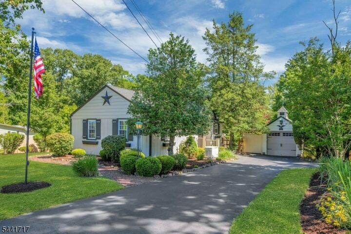 Property Photo:  215 Mountainview Rd  NJ 07059 