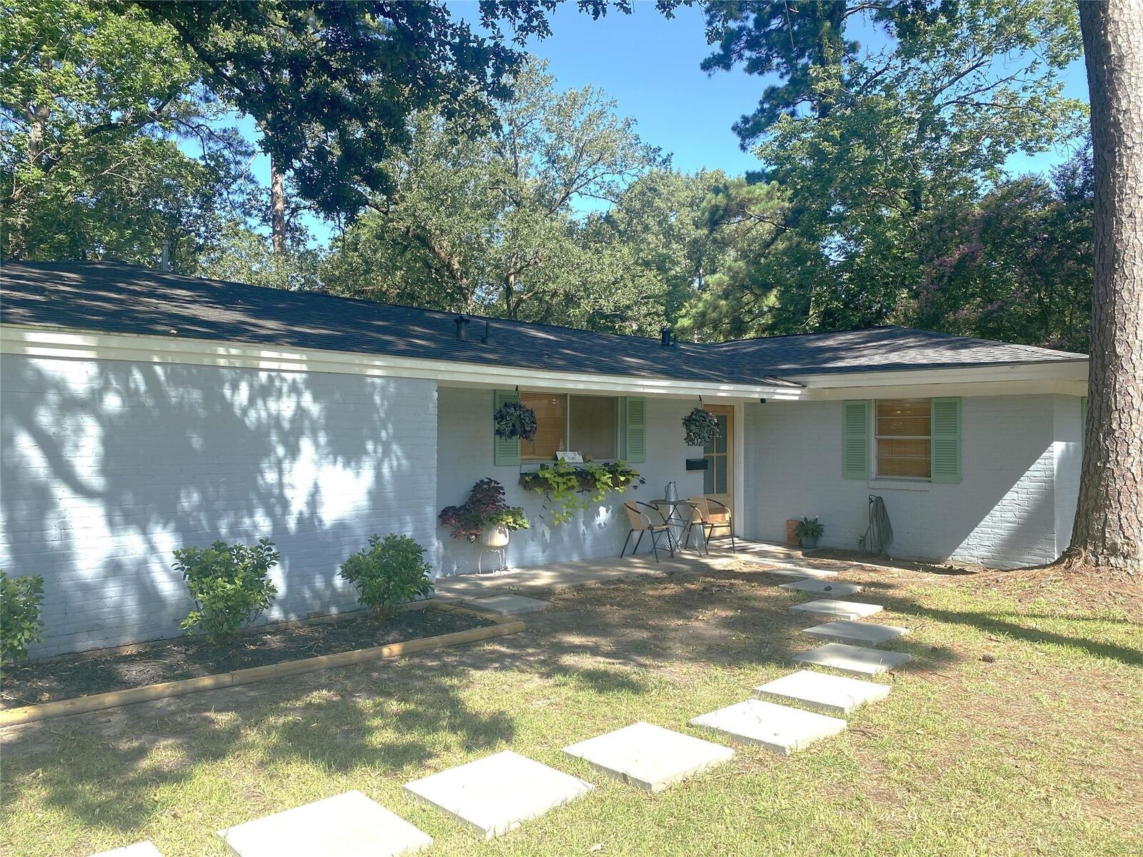 Property Photo:  1302 Shadybrook Lane  TX 75904 