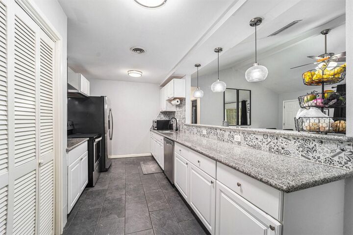 Property Photo: 12215 Hillcroft Street TX 77035