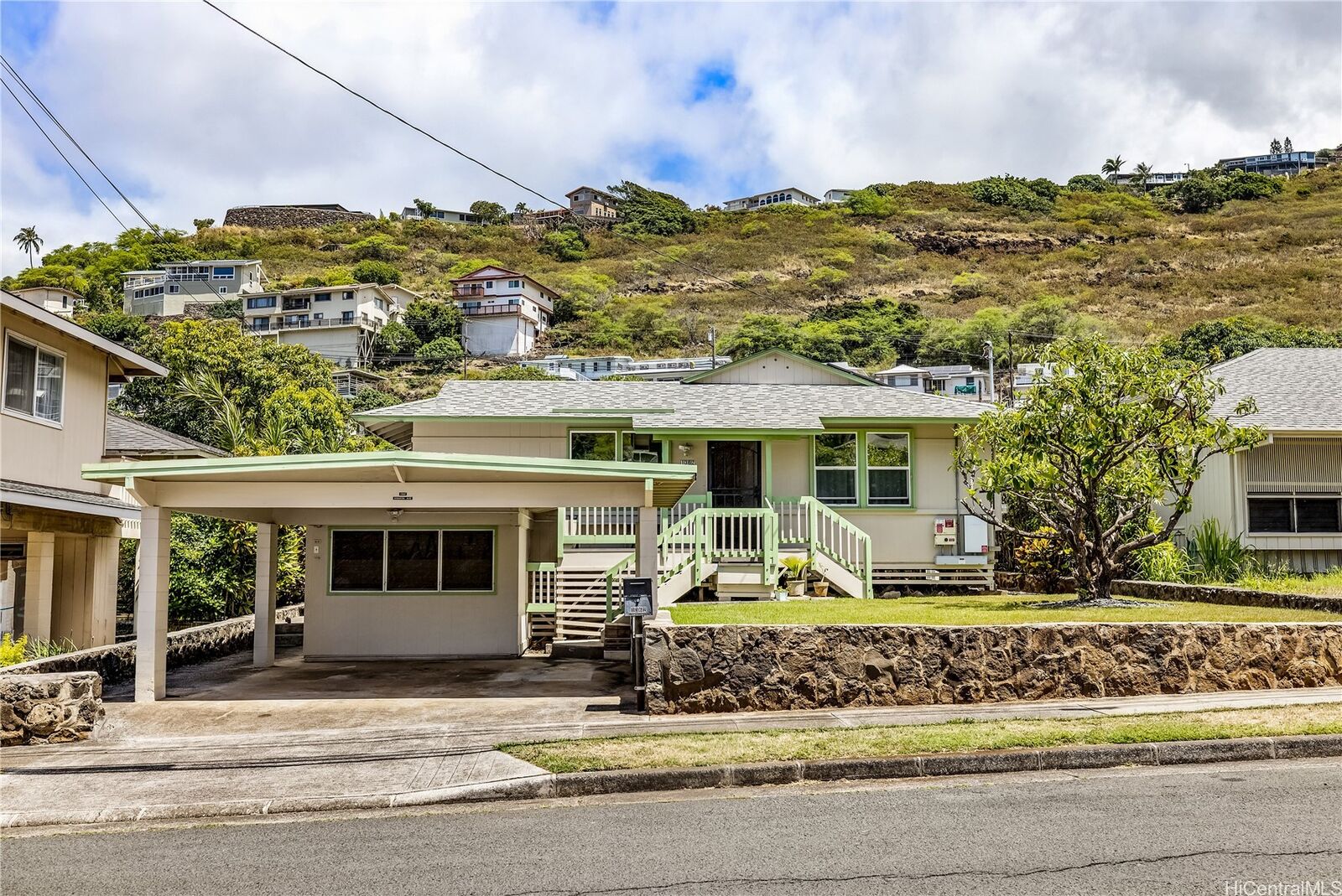Property Photo: 1362 Ainakoa Avenue HI 96821