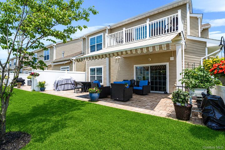 Property Photo: 32 Avery Way NY 11772