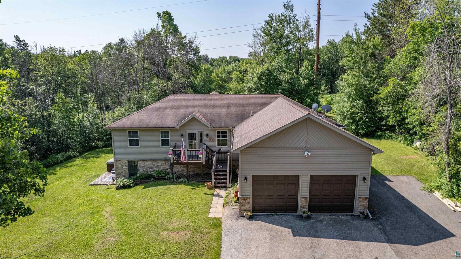 Property Photo:  3526 Park Dr  MN 55811 