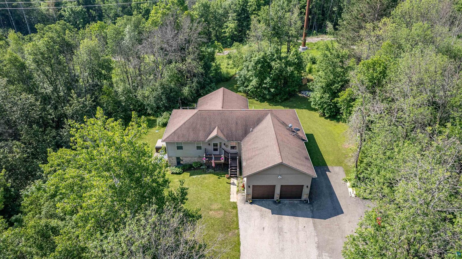 Property Photo: 3526 Park Dr MN 55811
