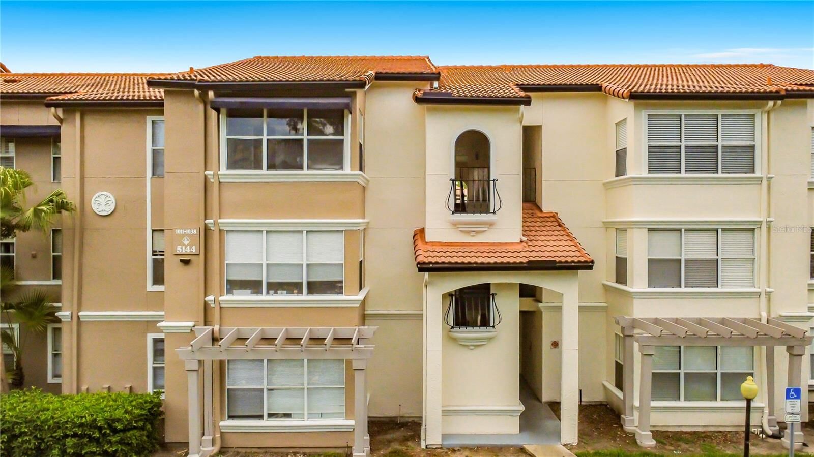 Property Photo:  5144 Conroy Road 13  FL 32811 