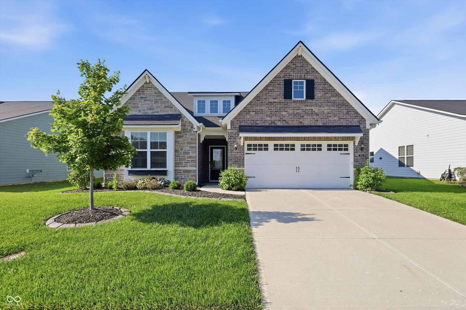 Property Photo:  5807 Walkabout Way  IN 46112 