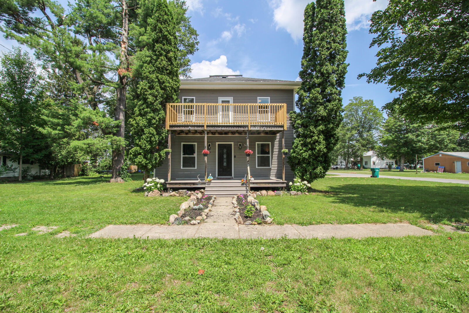 Property Photo: 335 E Burr Oak Street MI 49032